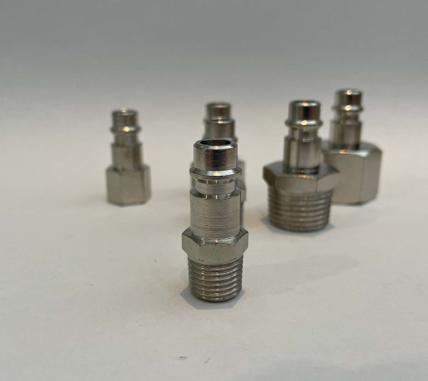 Gyorscsatlakozó dugó külső menettel